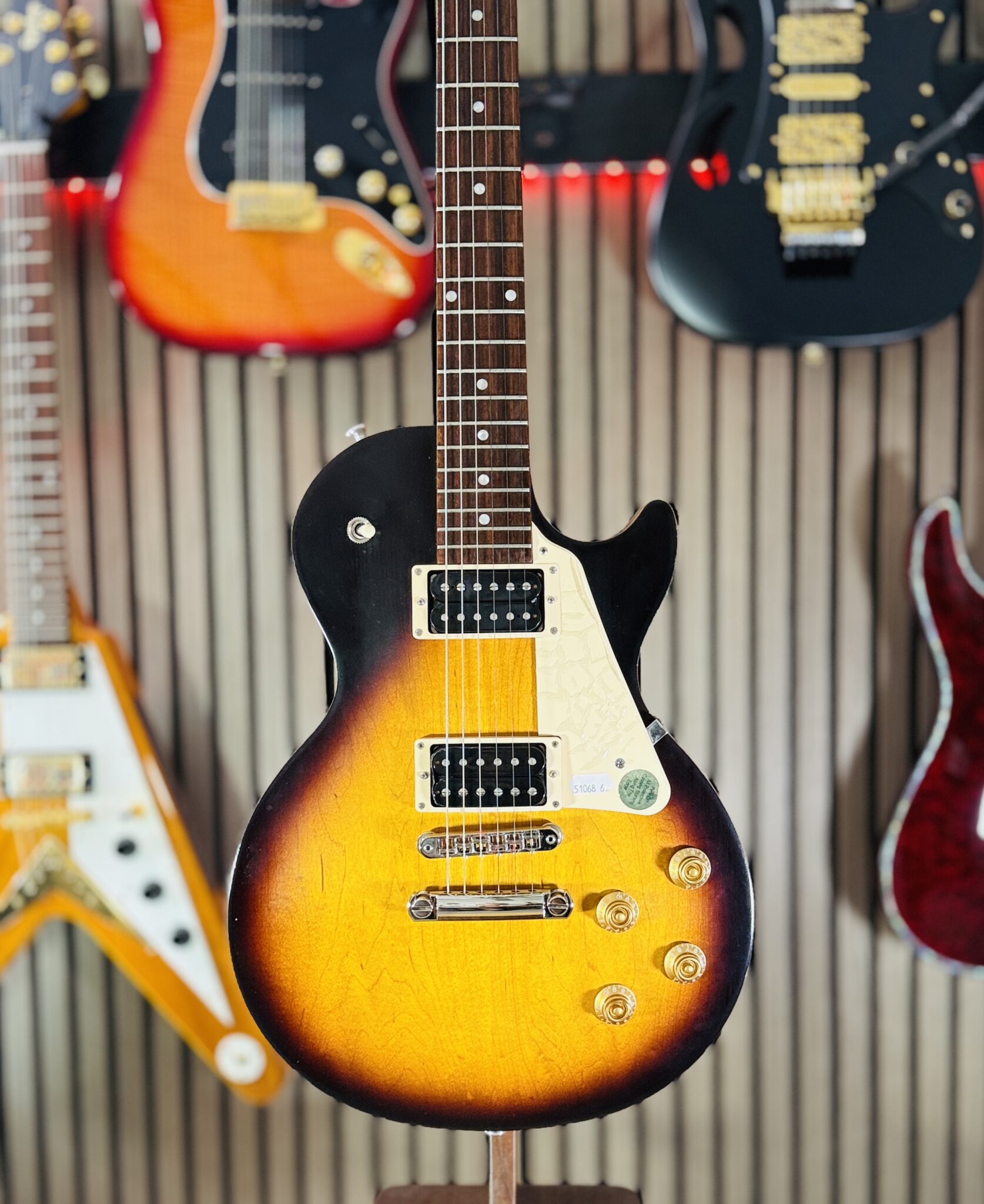 GIBSON LES PAUL 49p MONDAY 10.15 DRAW