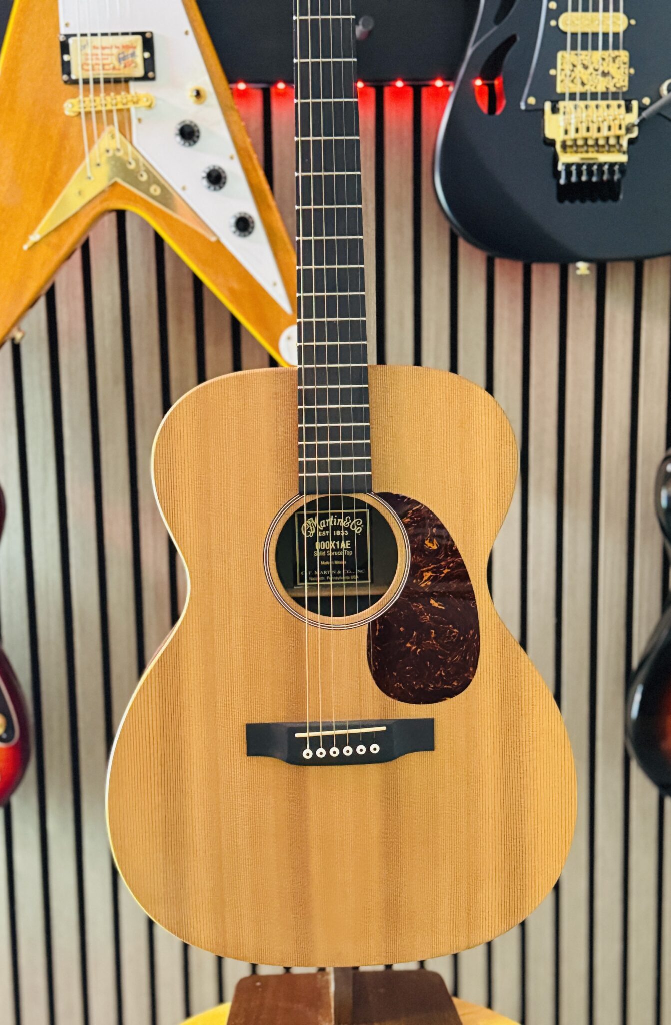 MARTIN 000X1AE
