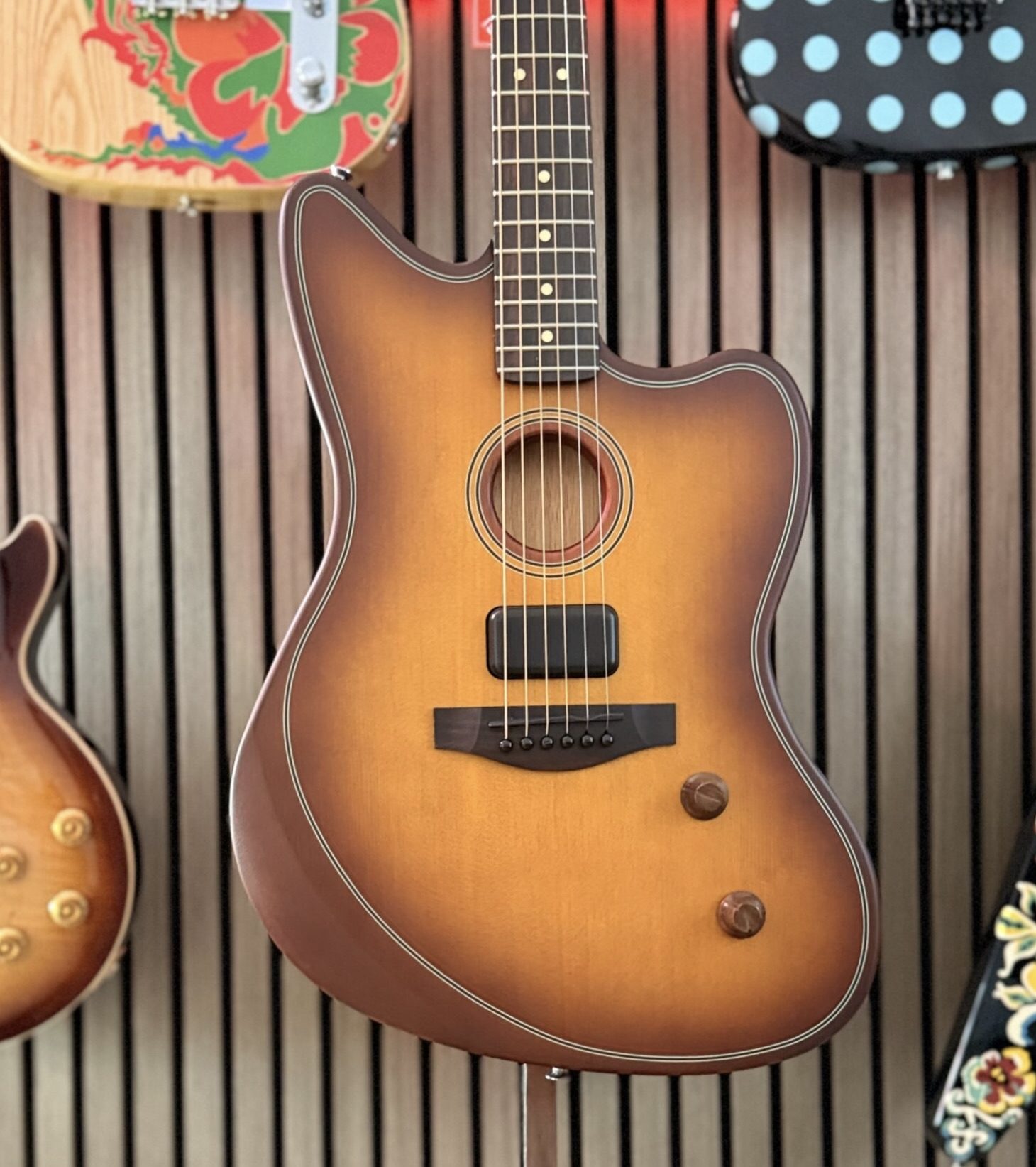 NEW FENDER JAZZMASTER ACOUSTASONIC: HONEY BURST