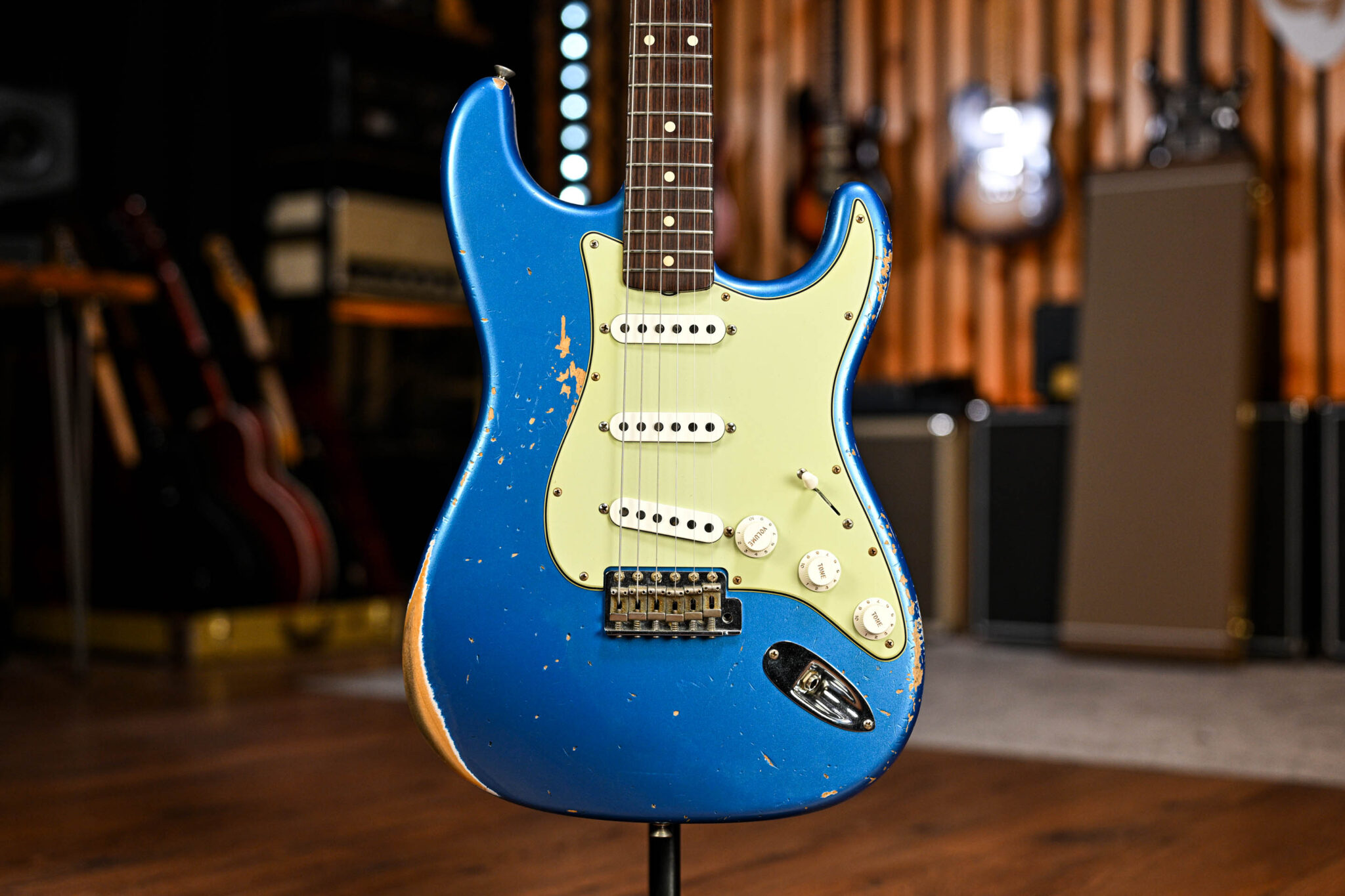 Fender Custom Shop 61 Reissue Stratocaster in Heavy Relic Lake Placid Blue