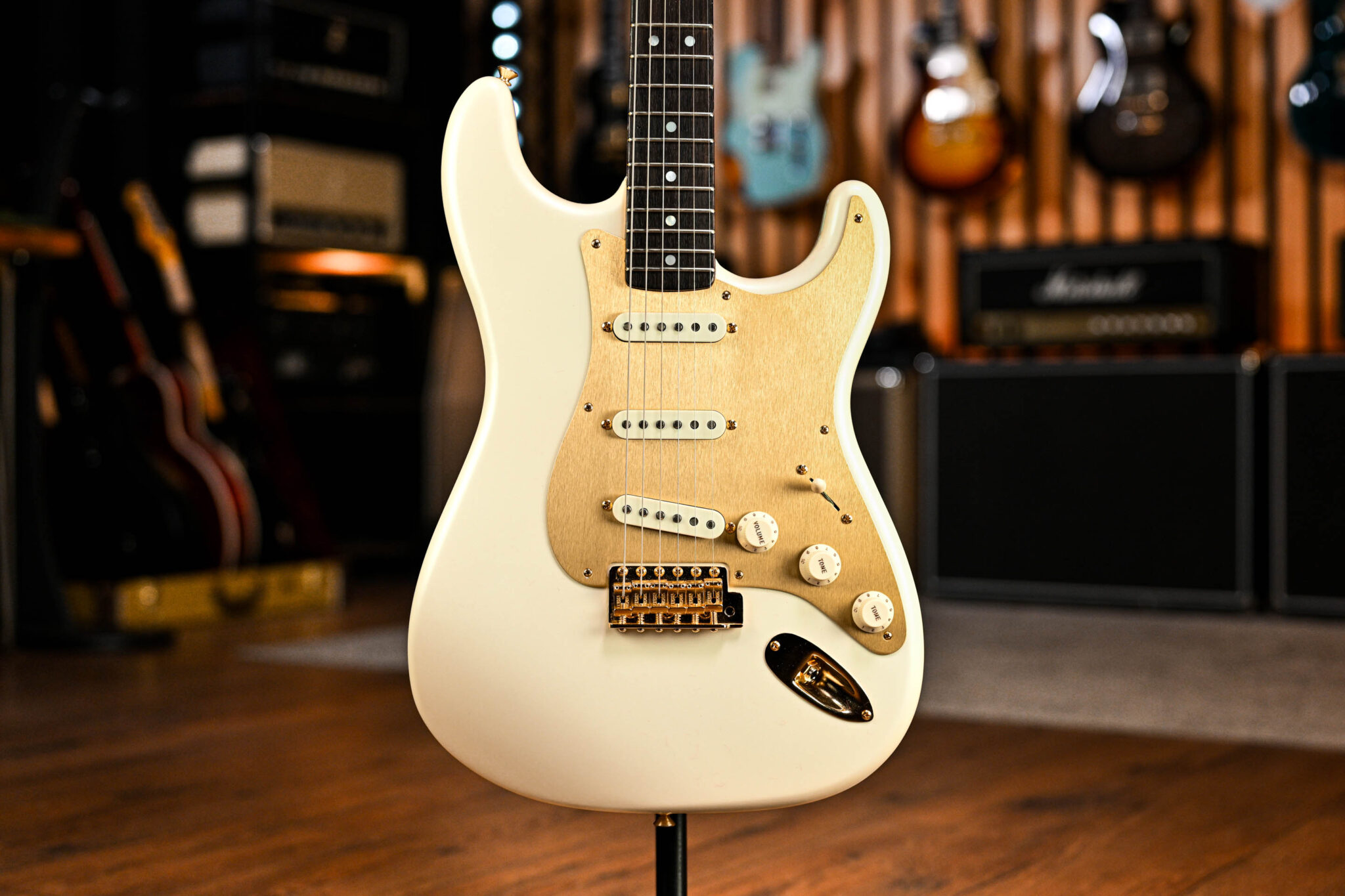 Fender Custom Shop Ltd Edition 75th Anniversary Stratocaster in Diamond White Pearl
