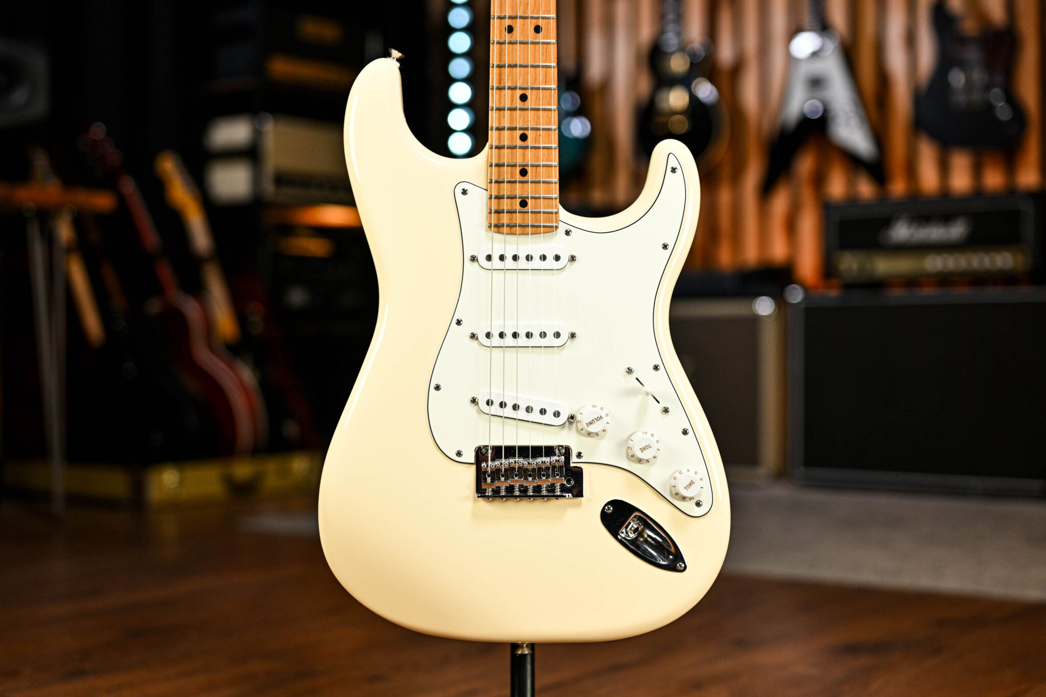 Fender Exclusive Roasted Player II Strat Custom Shop Pickups in Olympic White