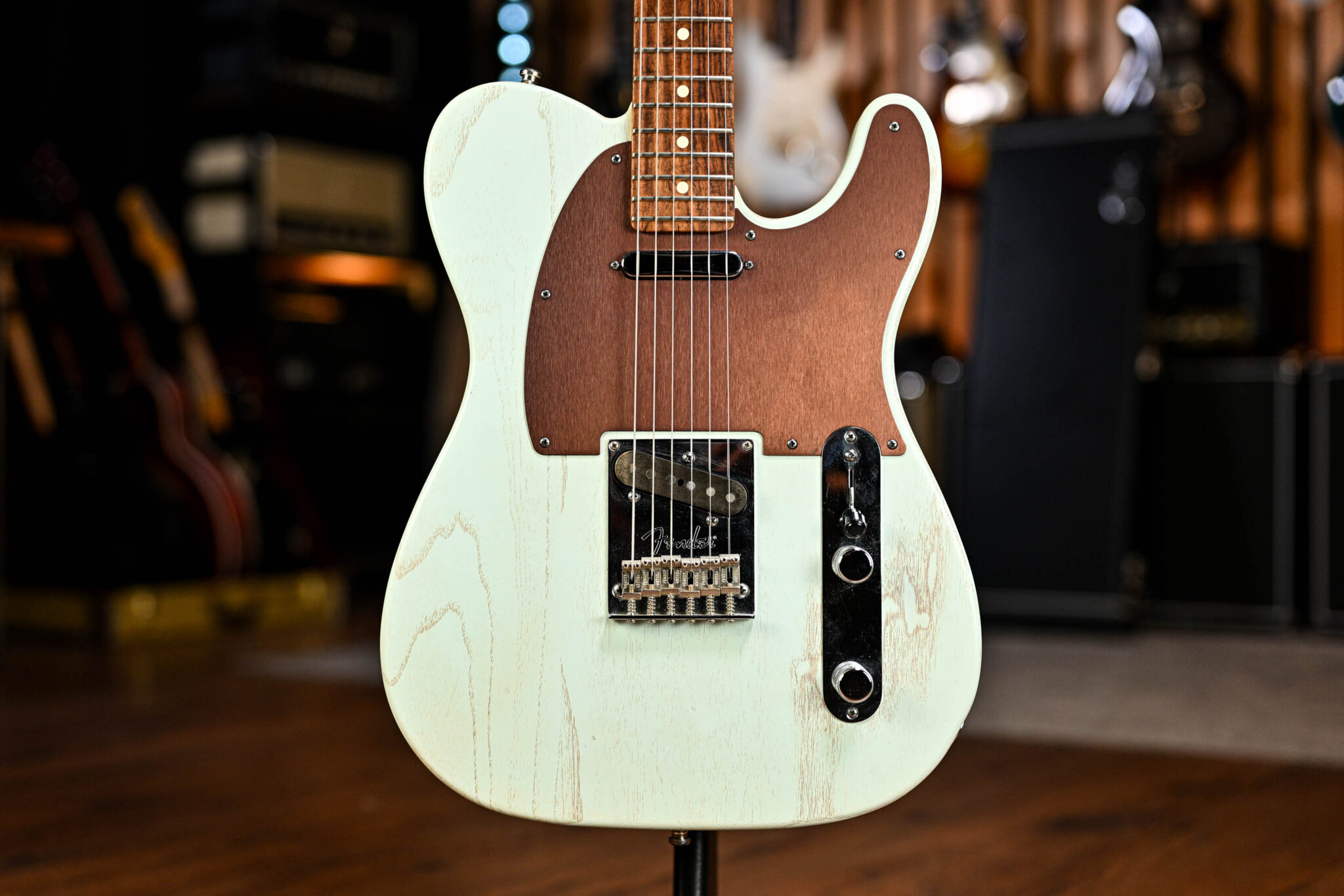 Fender FSR American Telecaster Rustic Ash in Sonic Blue