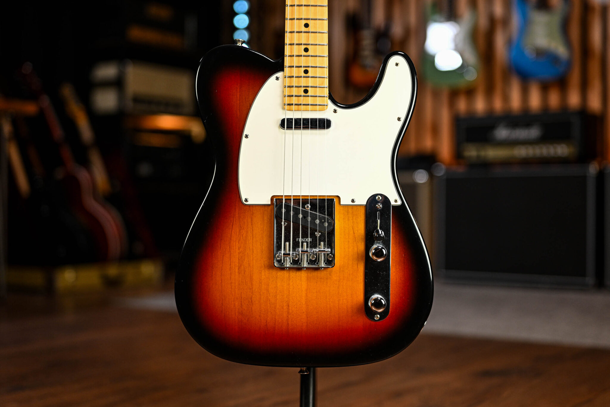 Fender Highway One Telecaster in 3 Tone Sunburst