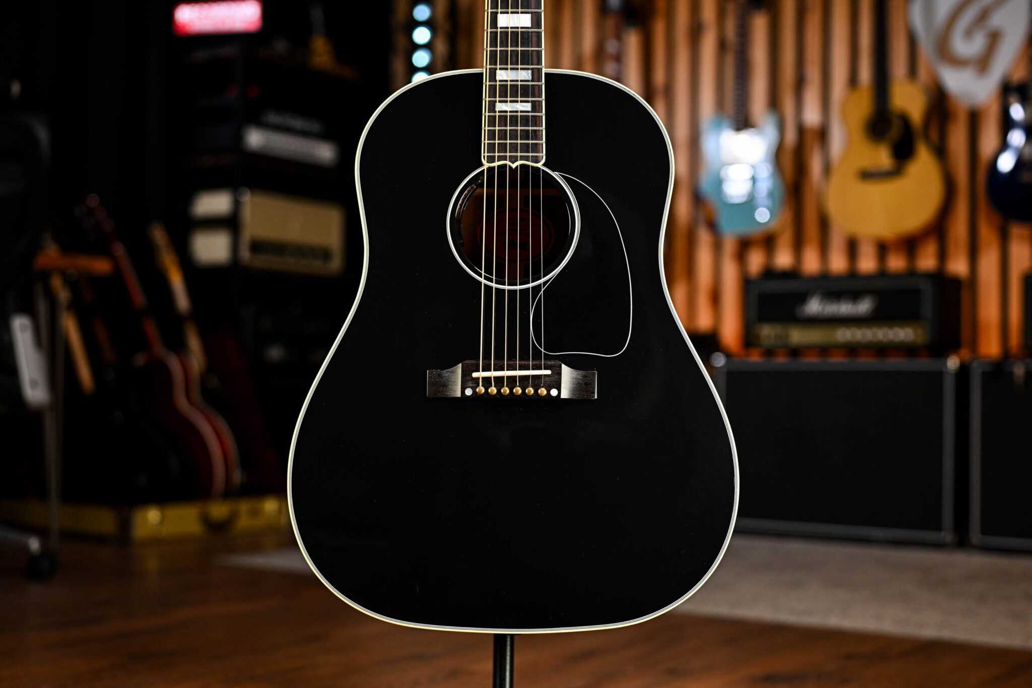 Gibson Custom Shop J-45 Custom in Ebony