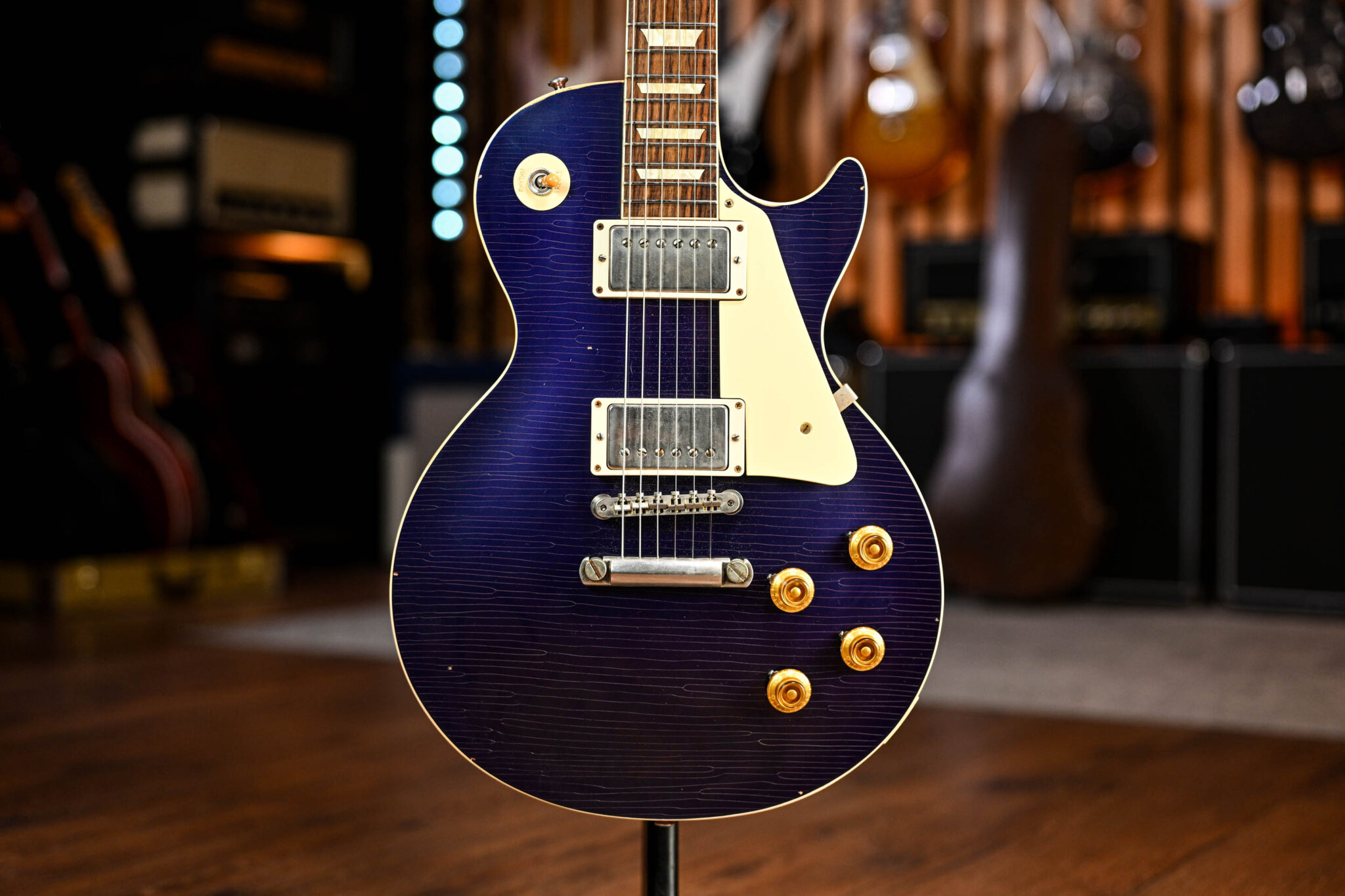 Gibson Custom Shop M2M Aged 1957 Les Paul in Candy Apple Blue