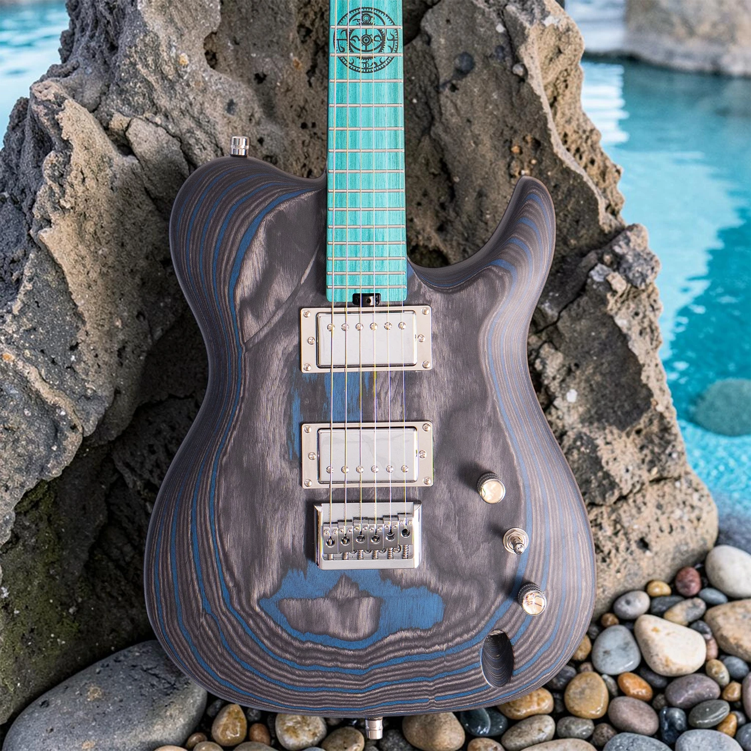 W35 Lindo Saturn Pebble Electric Guitar and Premium Hard Case