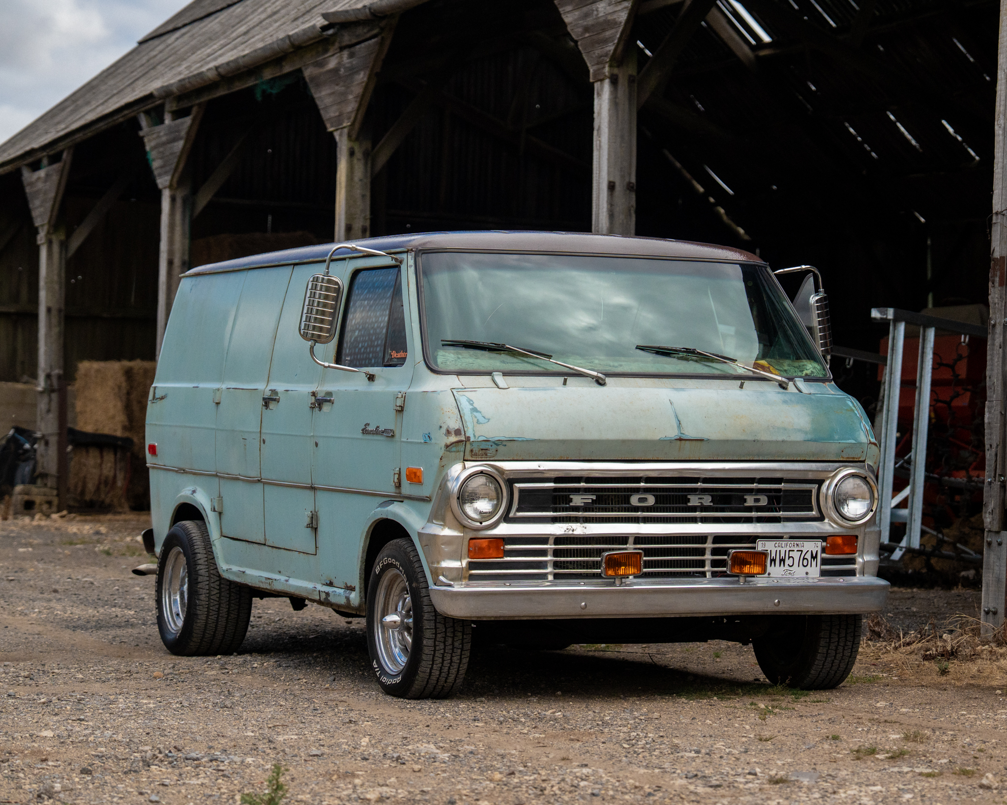 Win this 1974 Ford Econoline V8 Boogie Van Camper + £2000