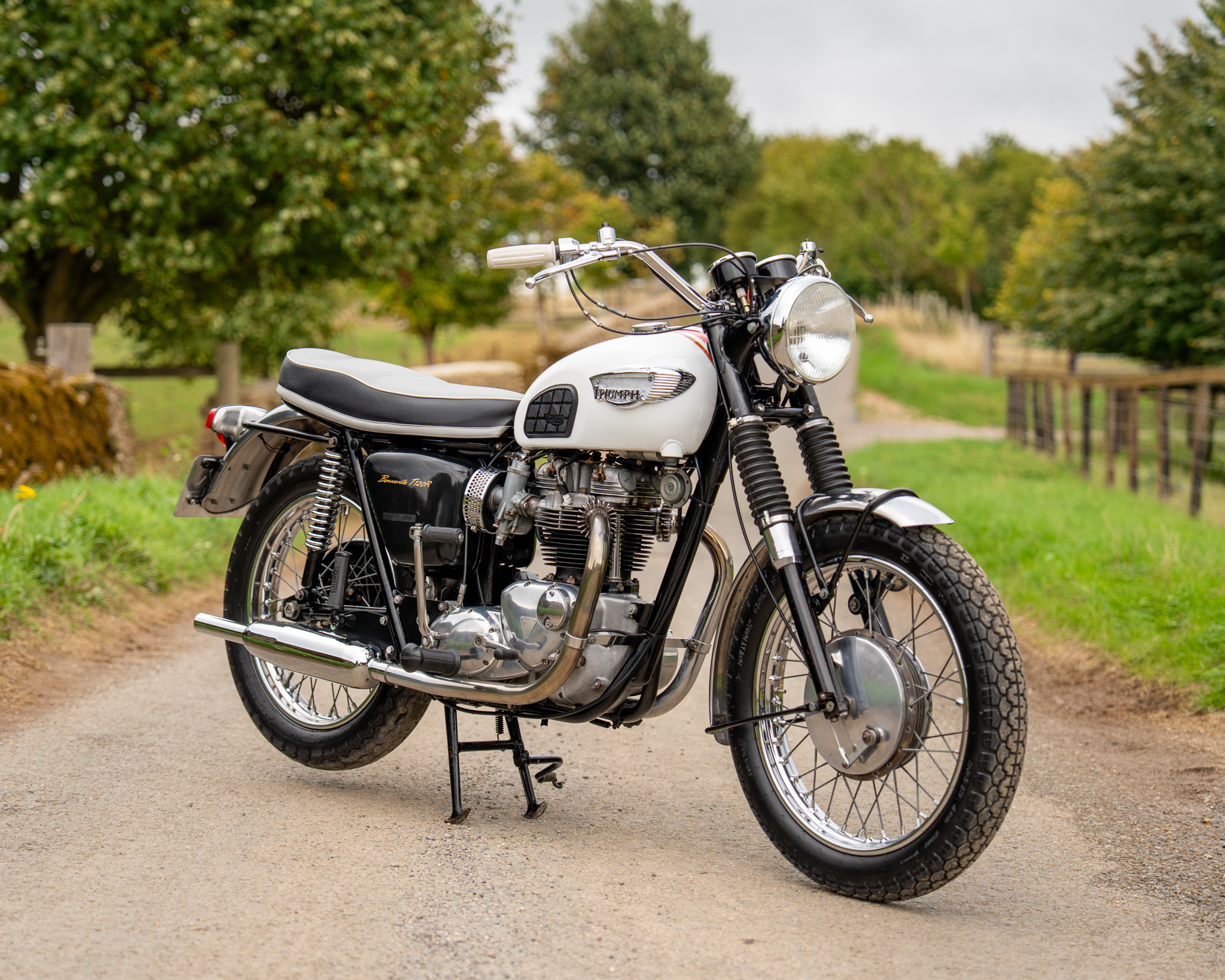 Win this 1966 Triumph T120R Bonneville 650cc + £500