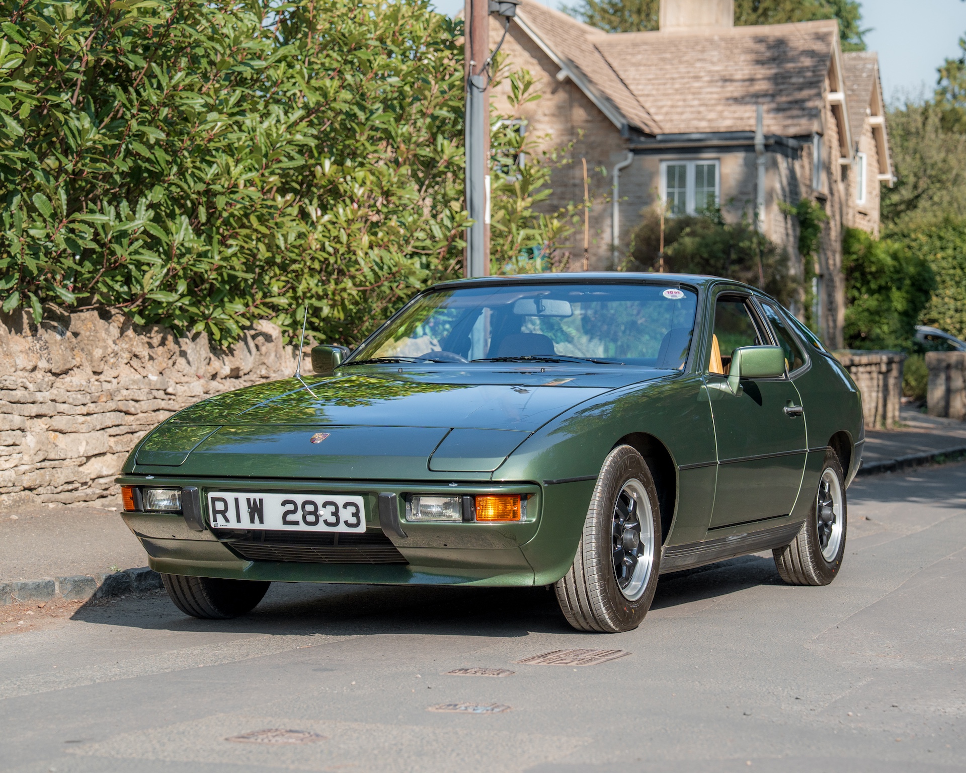 Win this 1980 Porsche 924 in Reseda Green + £1000