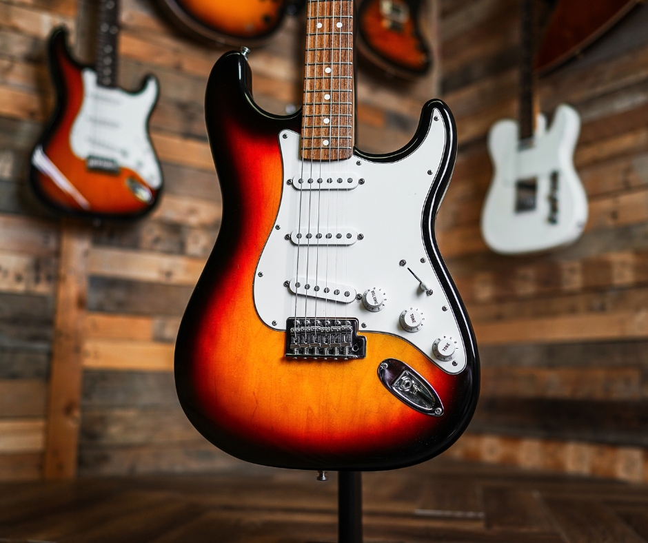 Fender Standard Stratocaster in 3-Tone Sunburst
