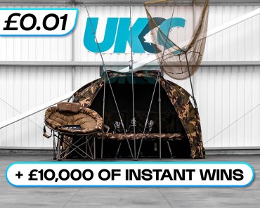 FOX MINI BUNDLE + £10,000 OF INSTANT WINS!